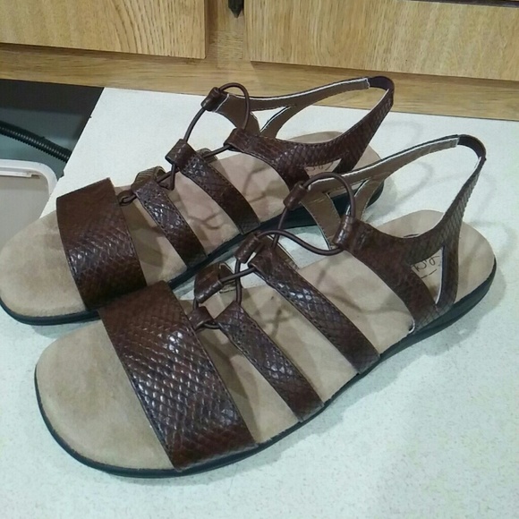 lifestride simply comfort sandals